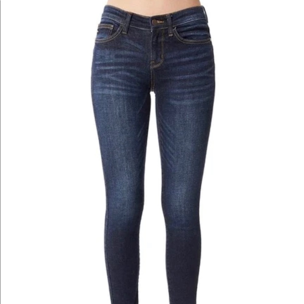Soft and stretchy Judy Blue skinny jeans